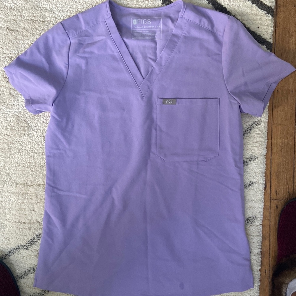 Figs Catarina Scrub Top and Zamora Joggers in Lavender Dew